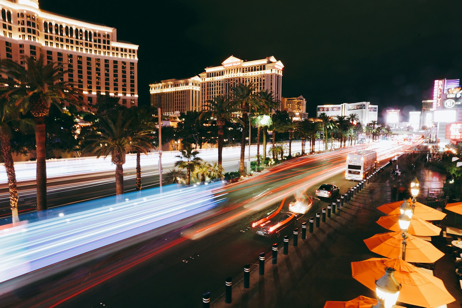 The Cheapest Ways to Get Around the Las Vegas Strip in 2026 (Including the Free Robotaxi)
