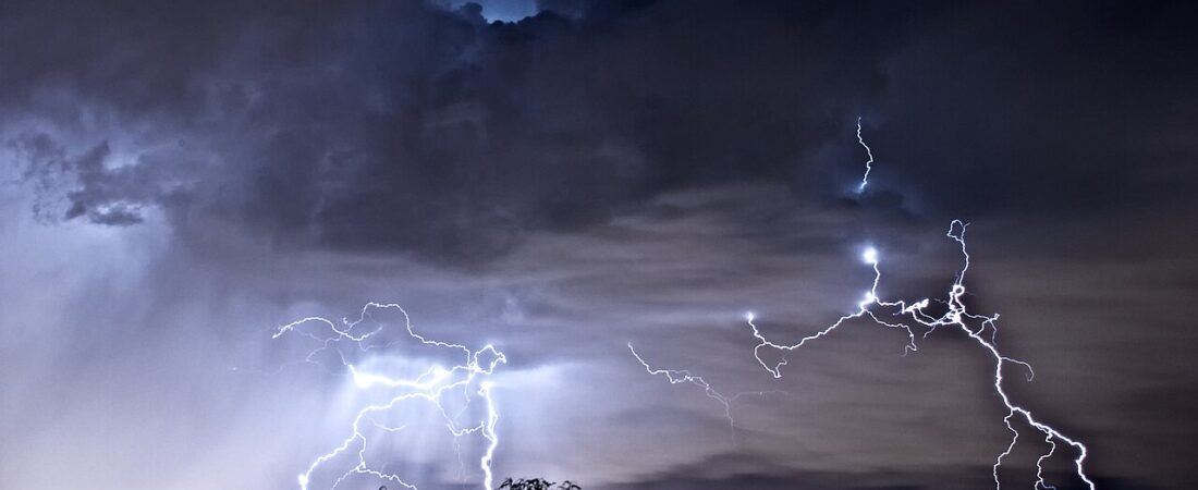 Las Vegas Monsoon Season: What Tourists Need to Know About Rain, Storms, and Flash Floods (2026)