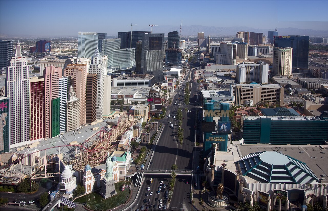 When NOT to Visit Las Vegas: The Weeks That Wreck Your Budget (2026 Guide)