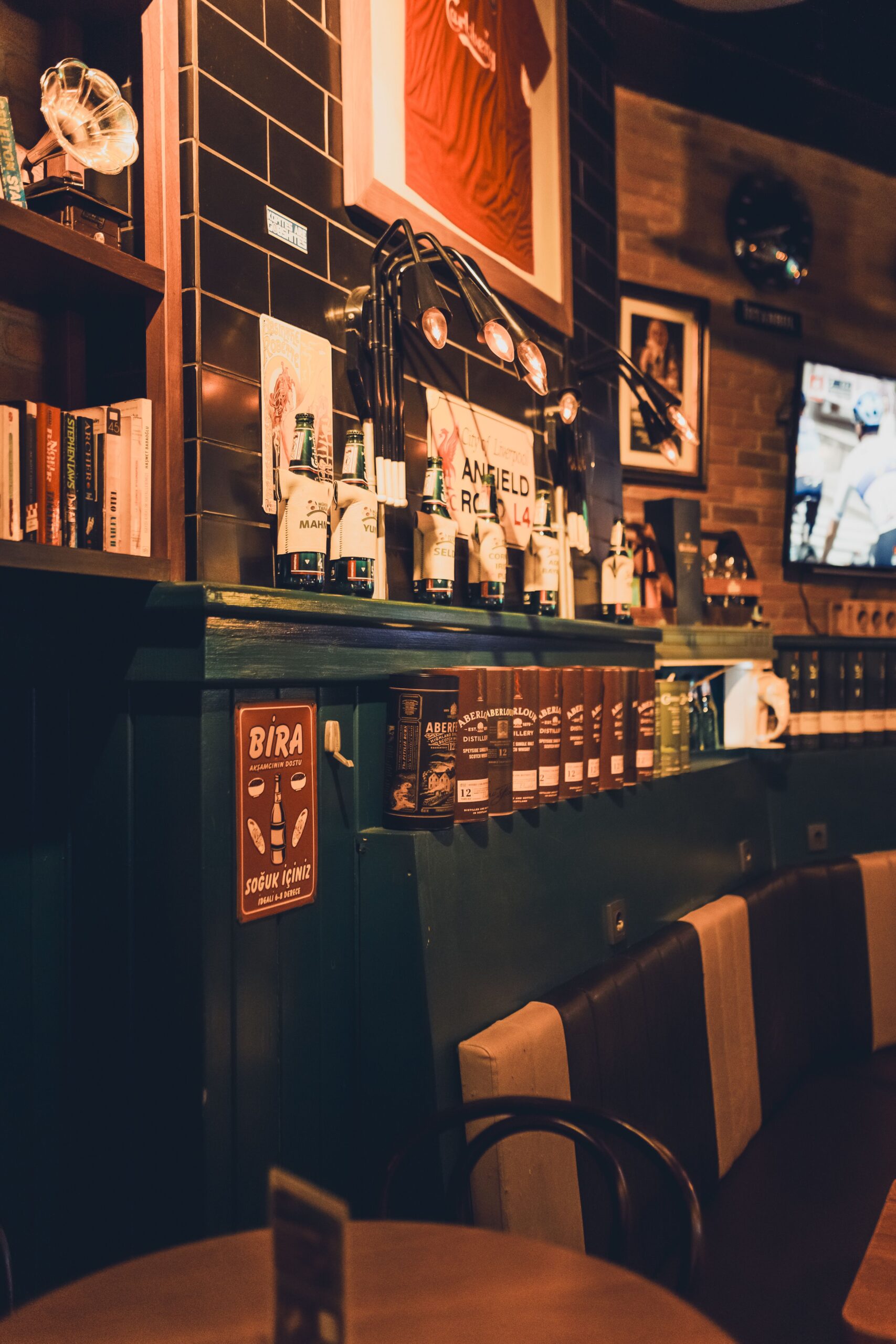 The Complete Guide to Las Vegas Speakeasies (2026): Hidden Bars You Can Actually Find